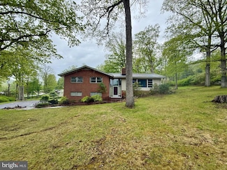 12514 Henry Dr SW, Cumberland, MD 21502