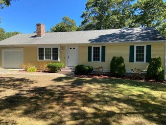 664 Old Strawberry Hill Rd, Hyannis, MA 02601