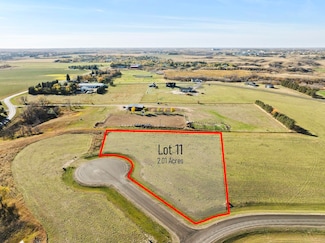 4912 24th St SE, Minot, ND 58701