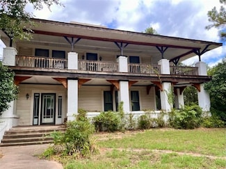 416 W Main St, Wortham, TX 76693