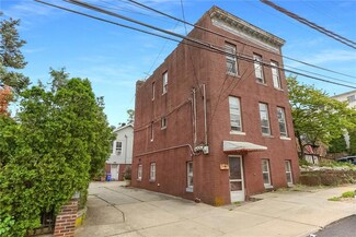 290 Clifton Ave, Staten Island, NY 10305