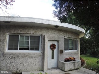 400 Roosevelt Ave, Glendora, NJ 08029
