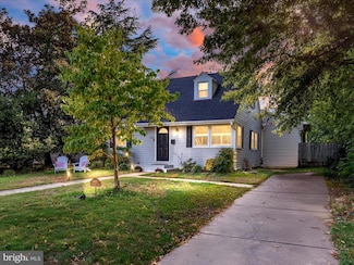 6932 Vanderbilt Dr, Alexandria, VA 22307