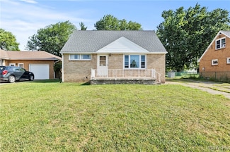 90 Shannon Dr, Buffalo, NY 14218