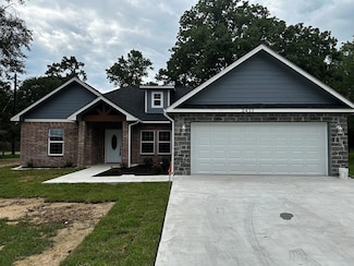 2411 Moffett Rd, Lufkin, TX 75901