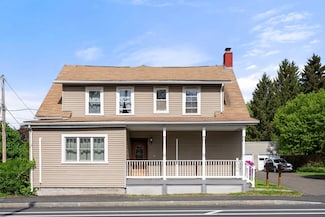 376 Newton St Unit 1, South Hadley, MA 01075