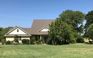 2357 2357 N 9th, Marlow, OK 73055