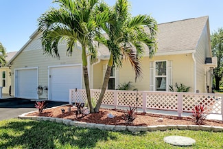 2522 SE Tropical Cir E, Port St. Lucie, FL 34952