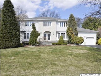 6 Woodcrest Terrace, Manalapan, NJ 07726