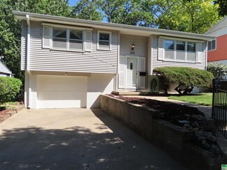 222 S Collins St, Sioux City, IA 51103