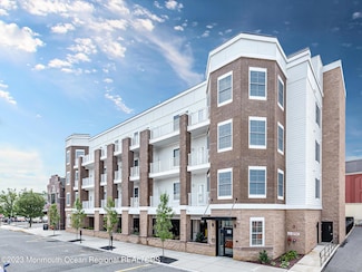 24 Mechanic St Unit 208, Red Bank, NJ 07701