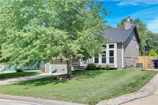 5615 Brownridge St, Shawnee, KS 66218