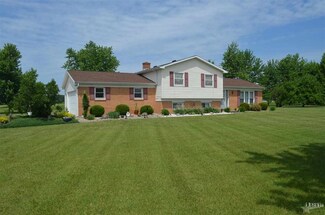 3911 N Roussey Rd, Woodburn, IN 46797