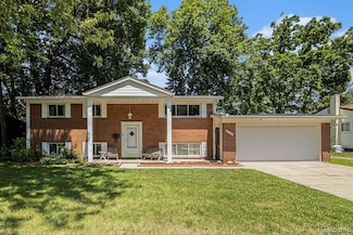 3820 Percy King Rd, Waterford, MI 48329