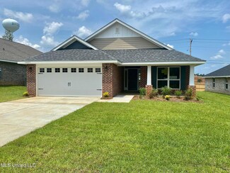14033 Oak Arbor Dr, Gulfport, MS 39503