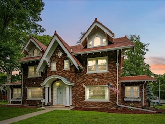 206 Kingbard Blvd, Waterloo, IA 50701