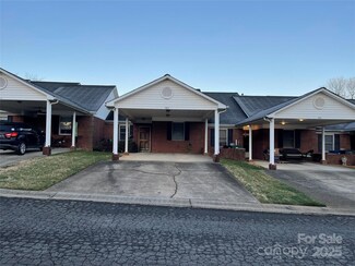 19915 Oak Leaf Cir, Cornelius, NC 28031