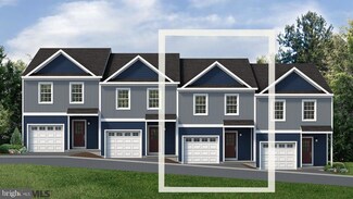 123 Highpoint Park Dr, Pleasant Gap, PA 16823