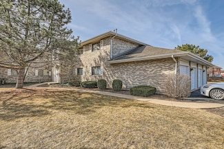 340 Loyola Dr Unit A, Elgin, IL 60123