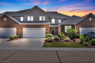 4708 Cypress Point Dr, Brunswick, OH 44212