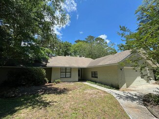 198 Hawthorn Dr, Pawleys Island, SC 29585