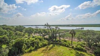 6161 Caravelle Ct, Awendaw, SC 29429
