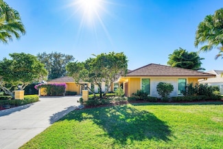 67 Dunbar Rd, Palm Beach Gardens, FL 33418