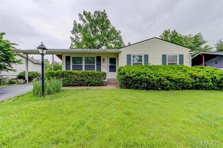 14 Woodfork Ct, Maryland Heights, MO 63043