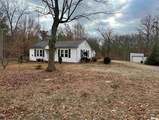 2562 State Route 161, Centralia, IL 62801