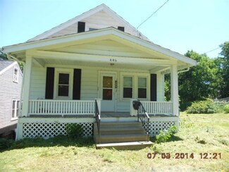 446 24th St N, Springfield, MI 49037