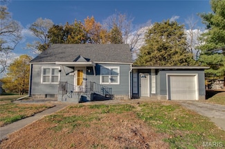 105 Hollow Ave, Jerseyville, IL 62052