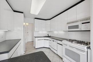 166-25 Powells Cove Blvd Unit 7E, Whitestone, NY 11357