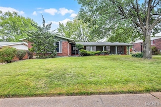 2520 Greenberry Dr, Florissant, MO 63033
