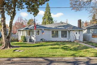 6 S Groveland Ave, Medford, OR 97504