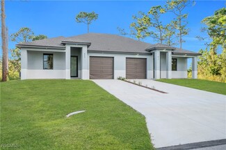 452/454 Loretta Ave S, Lehigh Acres, FL 33974