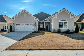 206 Mayflower Dr, Harvest, AL 35749