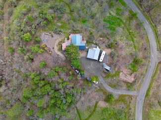 1100 W Rolling Hills Dr, Eagle Point, OR 97524