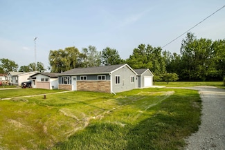 3253 Herrick St, Flint, MI 48532