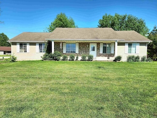 12454 Stoney Dr, Middlebury, IN 46540
