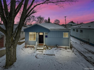 3528 Phillips Ave, Berkley, MI 48072