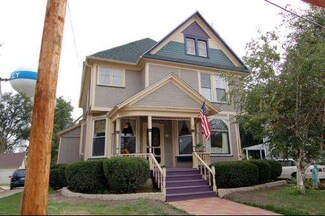 379 W Lincoln Ave, Hinckley, IL 60520