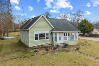 1919 Allison Park Dr, Richland Center, WI 53581