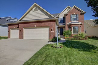108 Denton Dr, Savoy, IL 61874
