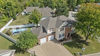 111 Suzanne Cir, Webb City, MO 64870