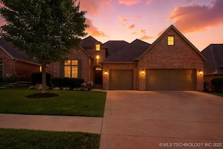 2015 W 109th St S, Jenks, OK 74037