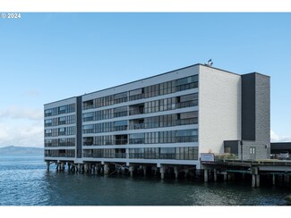 1 3rd St Unit 406, Astoria, OR 97103
