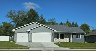 1203 Crescent Hill, Suamico, WI 54313