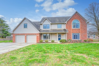 207 Edgewood Ct, Pittsboro, IN 46167