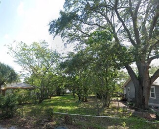 1418 Erie St S, St. Petersburg, FL 33712