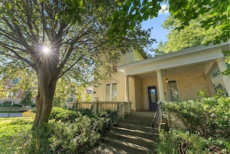 208 E Chicago St, Valparaiso, IN 46383